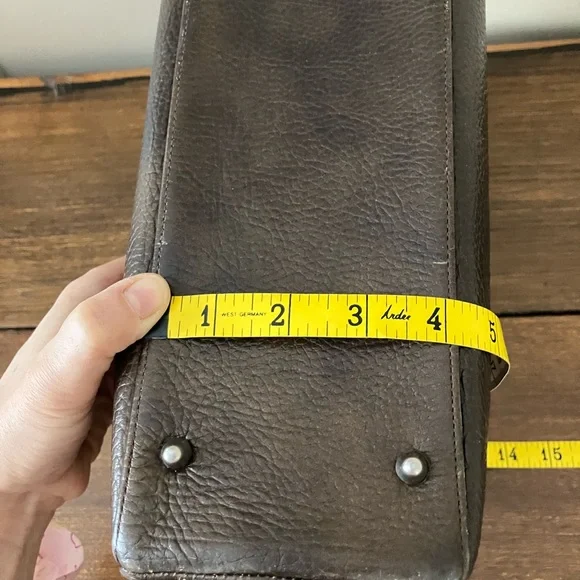 Vintage Normandie Brown Leather Handbag - Picture 13 of 16